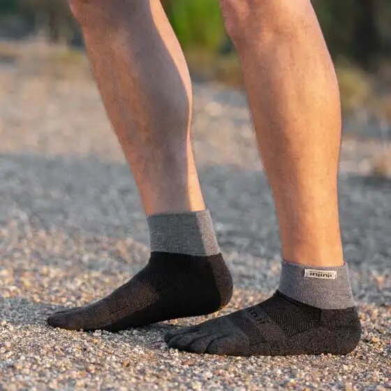 Injinji Trail Midweight Mini-Crew Running Toe Socks (Granite) - Lifestyle