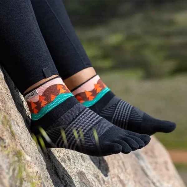 Injinji Artist Designed Womens Trail Midweight Mini-Crew Running Toe Socks - (Stream) - lifestyle