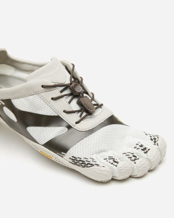 Vibram FiveFingers Mens KSO EVO Minimalist Running Shoes - White/Brown - Toes