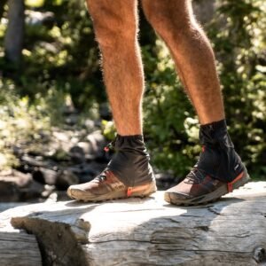 Kahtoola INSTAGaiter Mid Trail Running Gaiter - Black - lifestyle