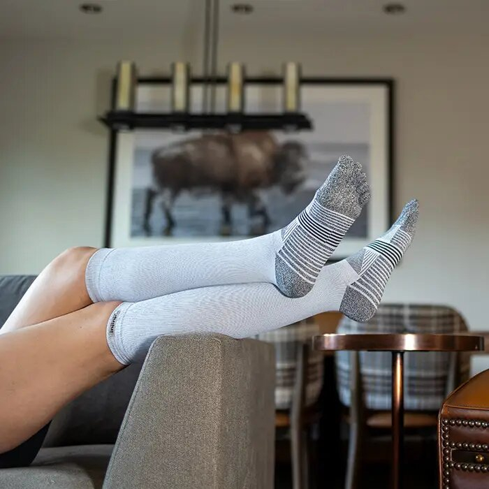 Injinji Womens Compression Over the Calf Toe Socks (Gray)